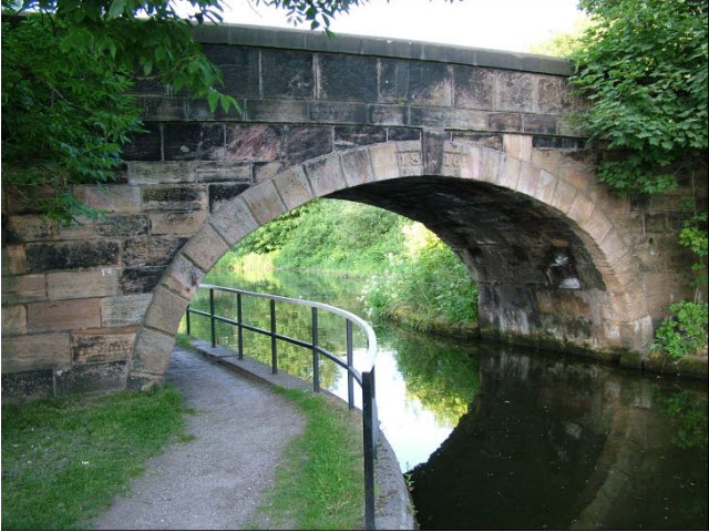 Bridge 57  at junction of canal and Cale Lane